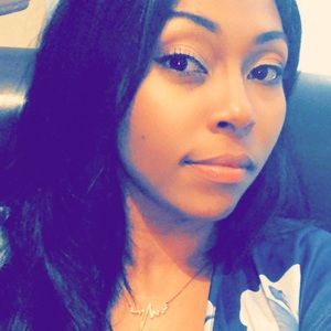 Meet your Posher, Malia